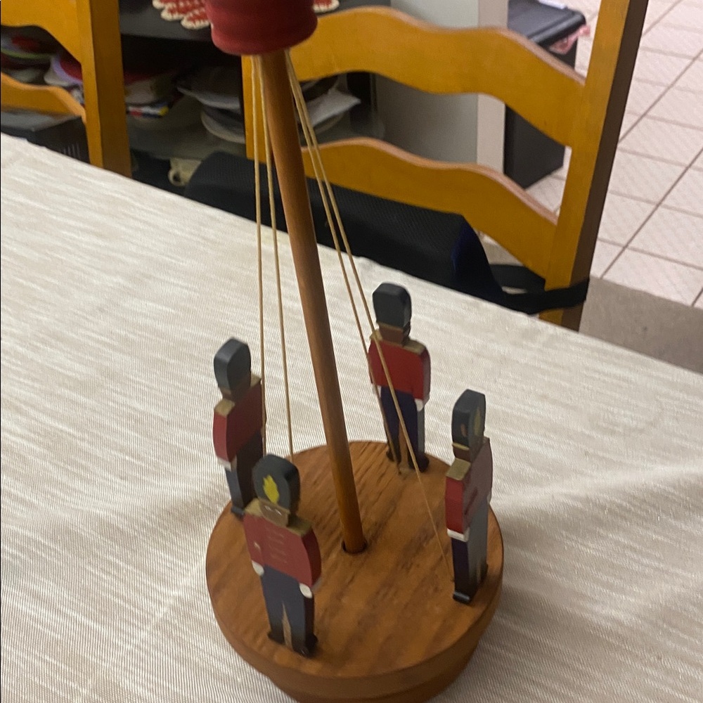 Rare Vintage Handmade Wooden Carousel Maypole Toy Figurine Spinning - Picture 4 of 11